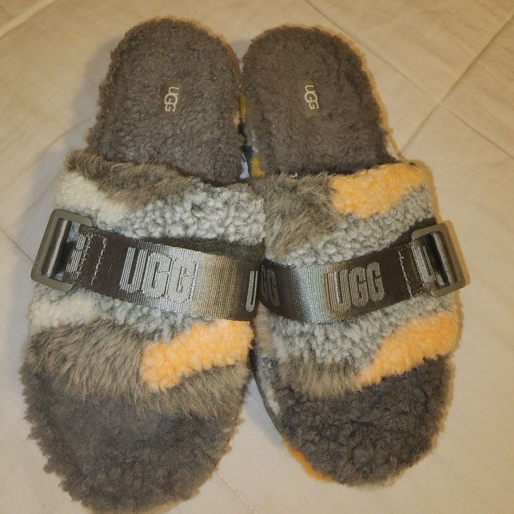 UGG Women's Fluffita Slipper